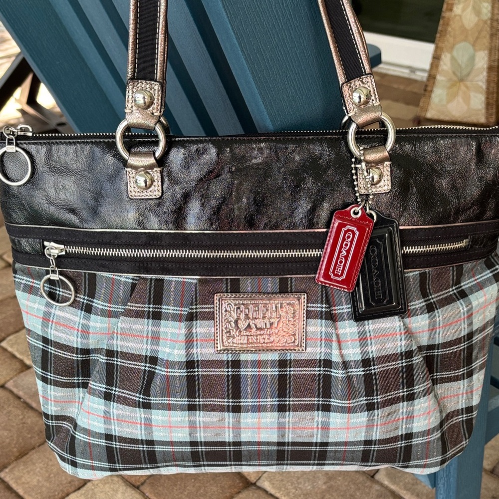 Coach Poppy tartan glam carryall tote  bag and matching wristlet